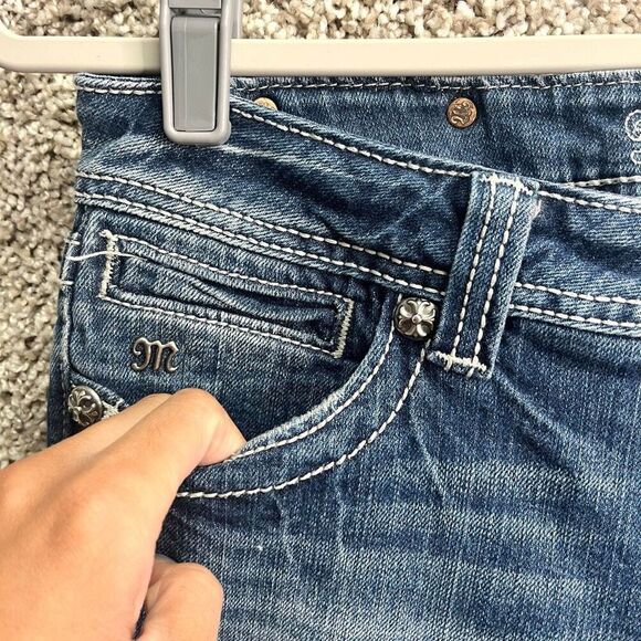 Miss Me Jeans Women’s 29 Rhinestone Bedazzled & Thick Stitch Cross Design Back P - Picture 4 of 7